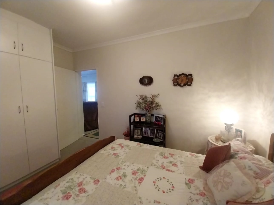 2 Bedroom Property for Sale in Langerug Western Cape